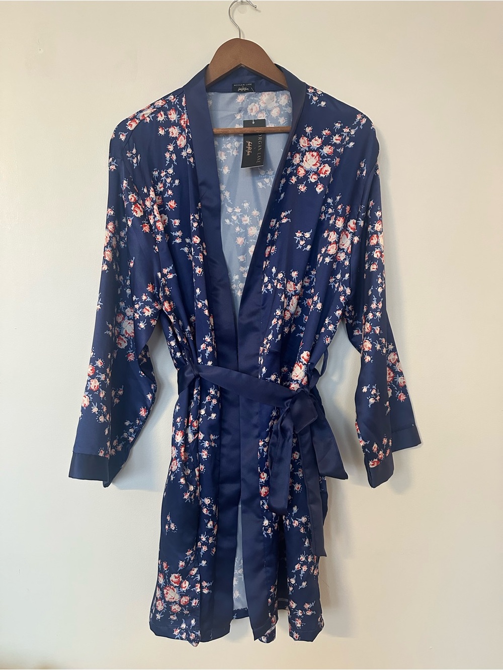 Morgan Lane x fabfitfun Satin Robe Navy Floral L/XL Belted